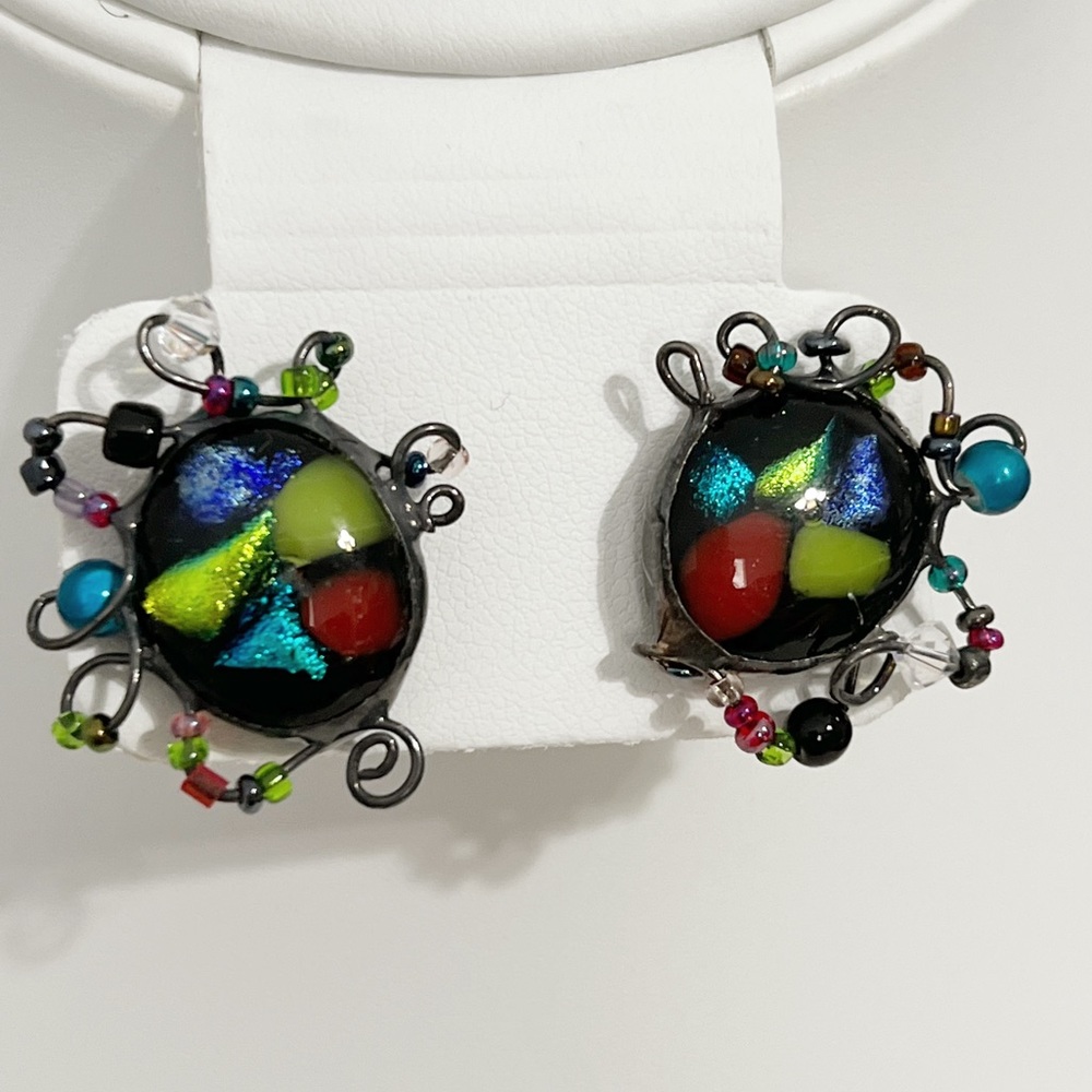 Art Deco beaded earring